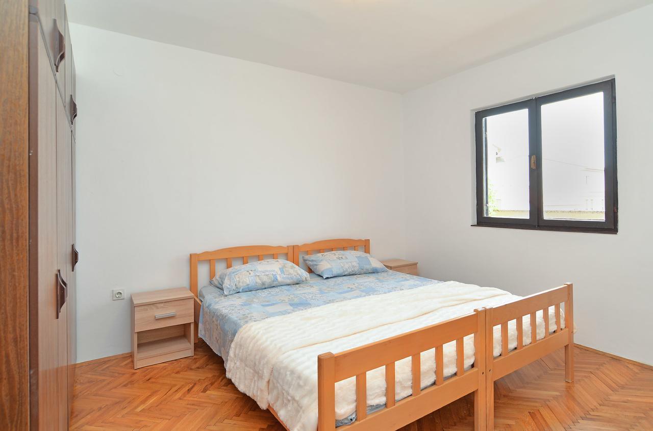 Apartments Dino 1700 Fazana Exterior photo